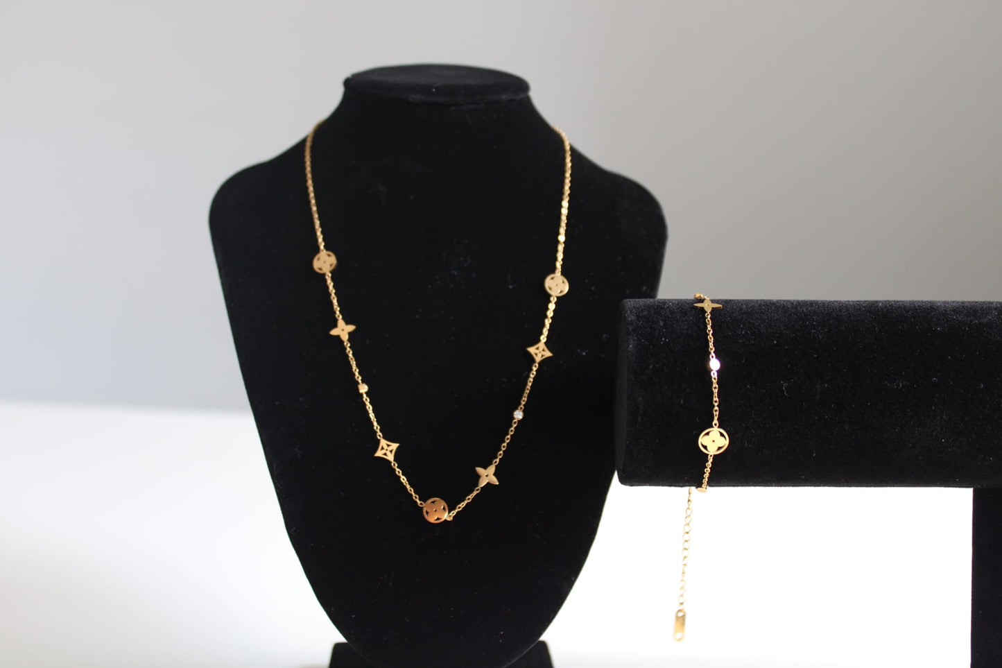 Dreiteiliges set 18K Vergoldet